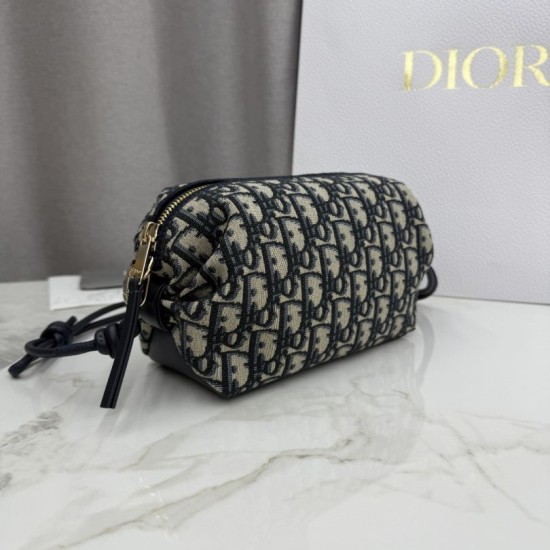 1:1 Replica Dior Bow clutch bag in jacquard Oblique with blue motif Knockoff