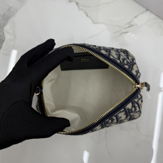 1:1 Replica Dior Bow clutch bag in jacquard Oblique with blue motif Knockoff