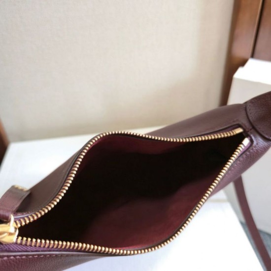 1:1 Replica Celine Lulu shoulder bag for teenagers in burgundy Knockoff