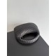 1:1 Replica Bottega Veneta Small/Medium Veneta Hobo Bag in Black Knockoff