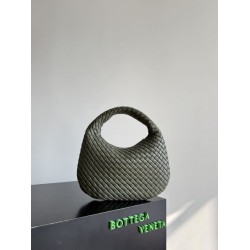 1:1 Replica Bottega Veneta Small/Medium Veneta Hobo Bags in Green Knockoff