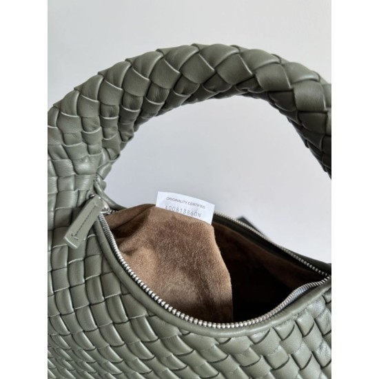 1:1 Replica Bottega Veneta Small/Medium Veneta Hobo Bags in Green Knockoff