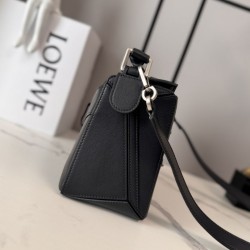 AAA Replica Small Loewe Panta Puzzle Bag in Black 1:1 Replica Small Loewe Panta Puzzle Bag in Black Knockoff