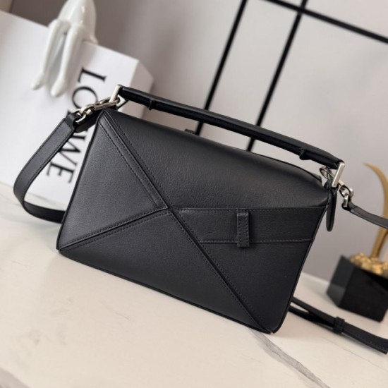 AAA Replica Small Loewe Panta Puzzle Bag in Black 1:1 Replica Small Loewe Panta Puzzle Bag in Black Knockoff