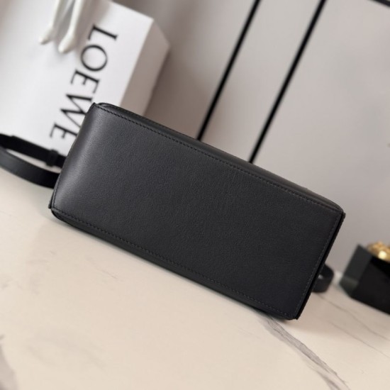 AAA Replica Small Loewe Panta Puzzle Bag in Black 1:1 Replica Small Loewe Panta Puzzle Bag in Black Knockoff