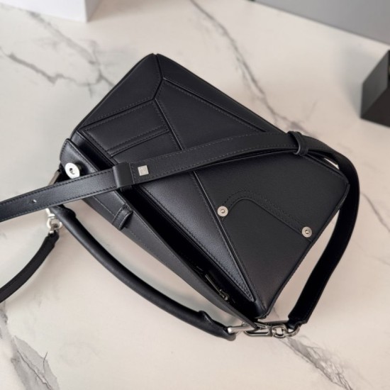 AAA Replica Small Loewe Panta Puzzle Bag in Black 1:1 Replica Small Loewe Panta Puzzle Bag in Black Knockoff