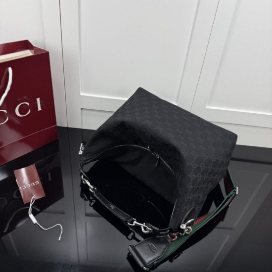 Mirror Quality Replica Gucci Men's Medium Brera Crossbody Bag 866938 in Black Clone