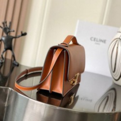 Mirror Quality Replica Celine Medium Triomphe Folio Bag Black Clone