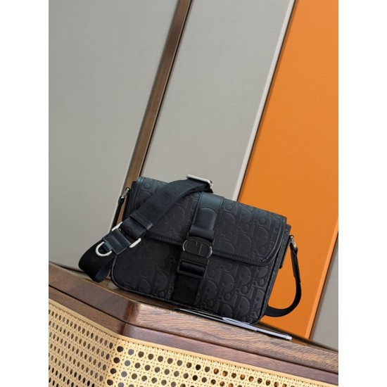 Mirror Quality Replica Dior Trek Men's Dior Oblique Black Nylon Shoulder Bag Clone