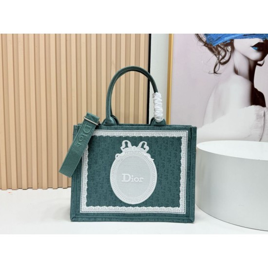 Mirror Quality Replica Dior Book Tote Small/Medium/Large with Oblique Embroidery and Shoulder Strap in Green Clone