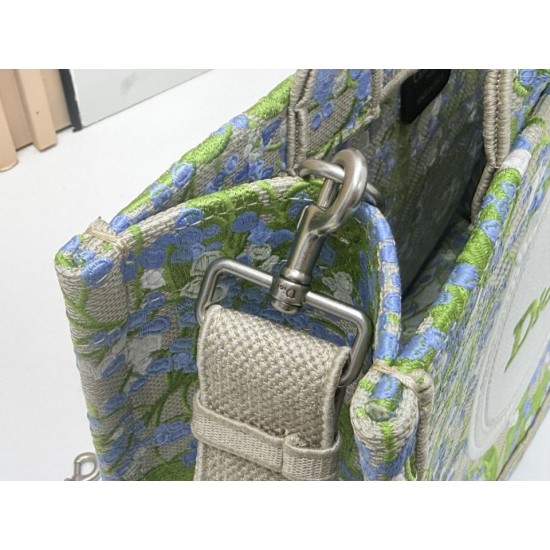 Luxury Replica Dior Book Tote Small/Medium/Large with Lily of the Valley Pattern in Green Knockoff Mirror Quality Replica Dior Book Tote Small/Medium/Large with Lily of the Valley Pattern in Green Clone