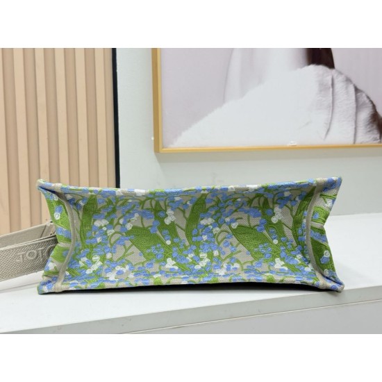 Luxury Replica Dior Book Tote Small/Medium/Large with Lily of the Valley Pattern in Green Knockoff Mirror Quality Replica Dior Book Tote Small/Medium/Large with Lily of the Valley Pattern in Green Clone
