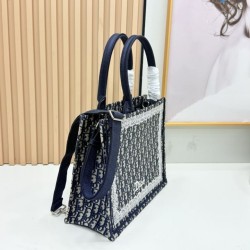 Mirror Quality Replica Dior Book Tote Bag with Embroidery and White Lace Frame in Black Clone