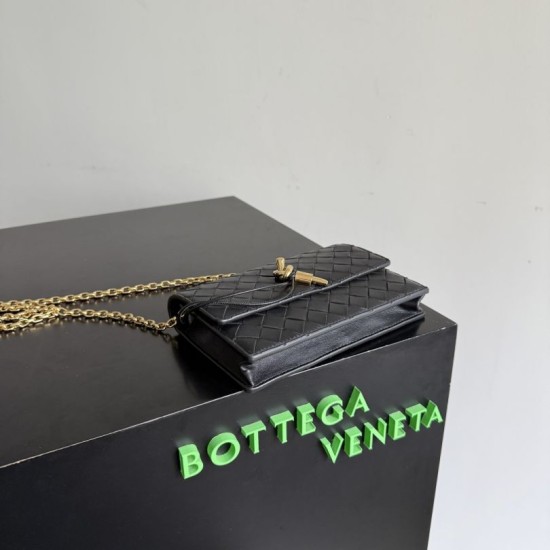 Mirror Quality Replica Bottega Veneta Andiamo Chain Crossbody Bag Black Clone