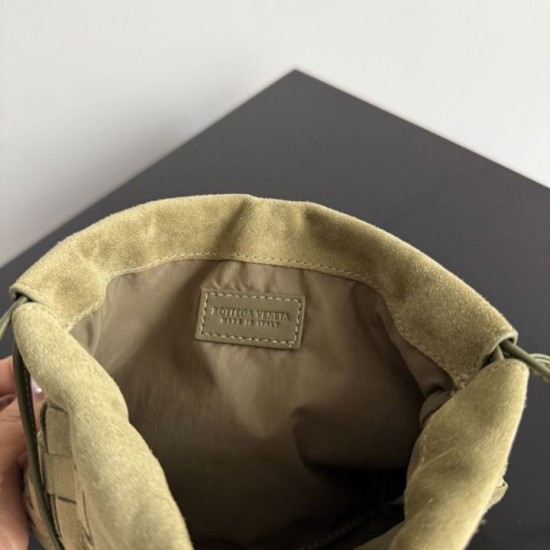 Mirror Quality Replica Bottega Veneta Intrecciato Suede Dustbag in Olive Green Clone