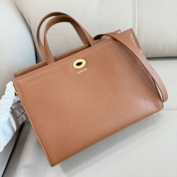 Luxury Replica Burberry Cotswolds Tote Bag in Burgundy Knockoff Mirror Quality Replica Burberry Cotswolds Tote Bag in Burgundy Clone