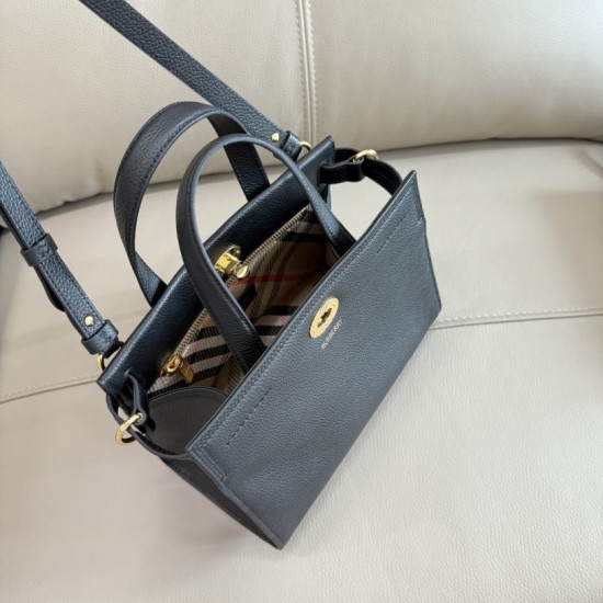 Luxury Replica Burberry Cotswolds Tote Bag in Black Knockoff Mirror Quality Replica Burberry Cotswolds Tote Bag in Black Clone