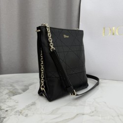 Luxury Replica Dior Trianon bag with flat macrocannage lambskin chain in black Knockoff Mirror Quality Replica Dior Trianon bag with flat macrocannage lambskin chain in black Clone