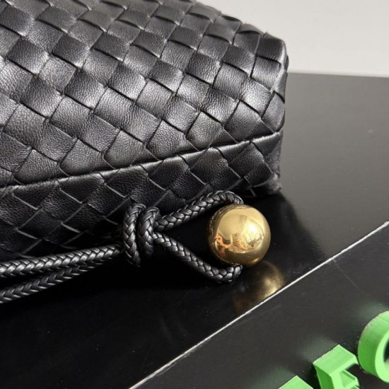 Luxury Replica Bottega Veneta Intrecciato Drawstring Bags in Black Knockoff Mirror Quality Replica Bottega Veneta Intrecciato Drawstring Bags in Black Clone