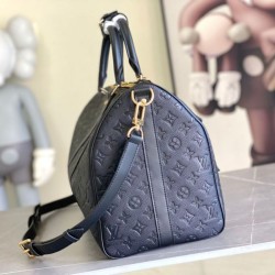 Luxury Replica Louis Vuitton Keepall Bandoulière 45 Handbag M26460 Black Knockoff Mirror Quality Replica Louis Vuitton Keepall Bandoulière 45 Handbag M26460 Black Clone