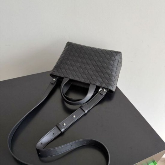 Mirror Quality Replica Bottega Veneta Small Unisex Woven Zip Tote Bag in Black Clone