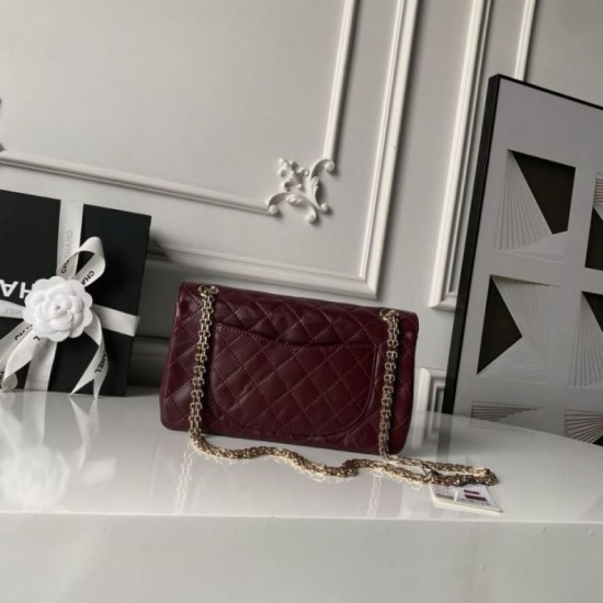Luxury Replica Chanel Reissue 2.55 26S Wrinkled/Puffed Leather Double Flap Bag A37586 Burgundy Knockoff Mirror Quality Replica Chanel Reissue 2.55 26S Wrinkled/Puffed Leather Double Flap Bag A37586 Burgundy Clone