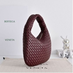 Luxury Replica Bottega Veneta Veneta Intrecciato Medium Crossbody Bag Bordeaux Knockoff Mirror Quality Replica Bottega Veneta Veneta Intrecciato Medium Crossbody Bag Bordeaux Clone