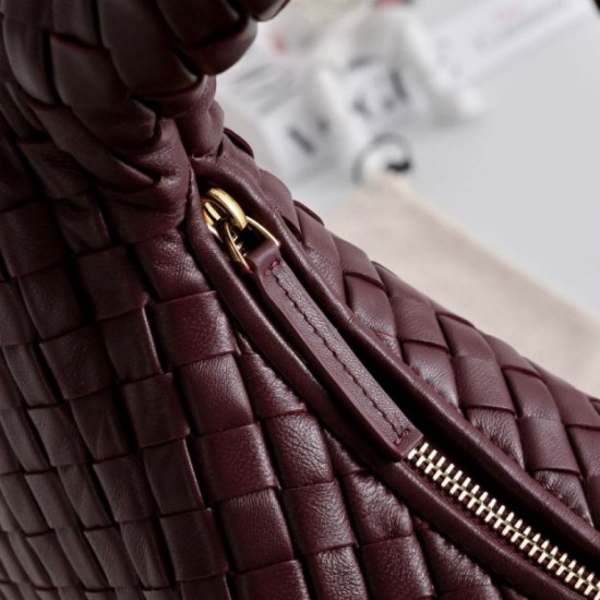 Mirror Quality Replica Bottega Veneta Veneta Intrecciato Medium Crossbody Bag Bordeaux Clone