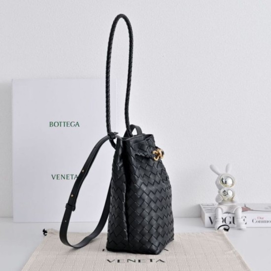 Mirror Quality Replica Bottega Veneta Andiamo Small Bucket Bag Black Clone