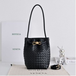 Mirror Quality Replica Bottega Veneta Andiamo Small Bucket Bag Black Clone