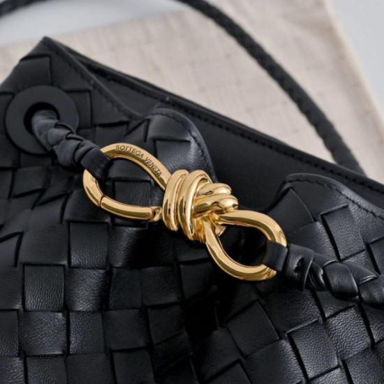 Mirror Quality Replica Bottega Veneta Andiamo Small Bucket Bag Black Clone