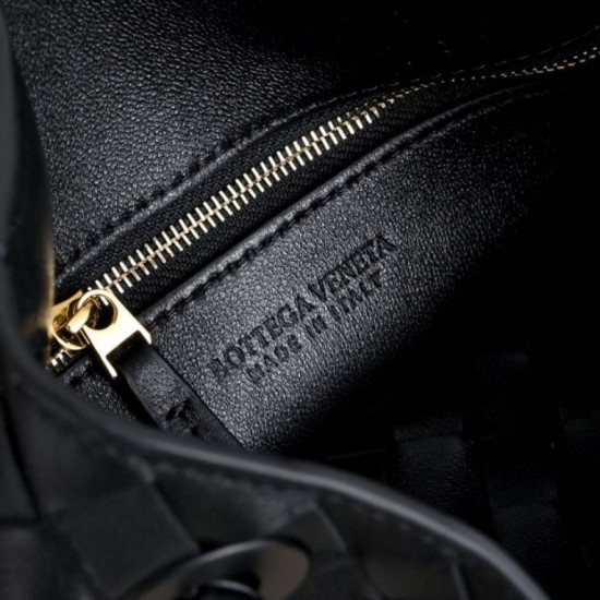 Mirror Quality Replica Bottega Veneta Andiamo Small Bucket Bag Black Clone