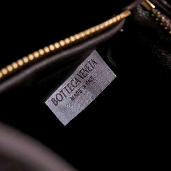 Mirror Quality Replica Bottega Veneta Andiamo Small Bucket Bag Burgundy Clone