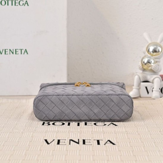 Mirror Quality Replica Bottega Veneta Makeup Case in Gray Suede Clone