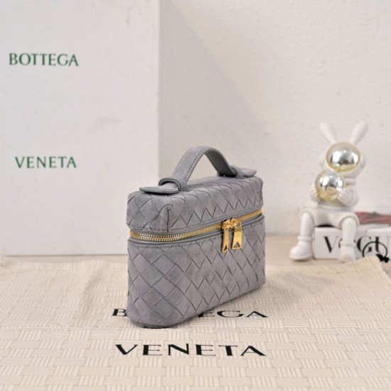 Mirror Quality Replica Bottega Veneta Makeup Case in Gray Suede Clone