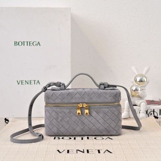 Mirror Quality Replica Bottega Veneta Makeup Case in Gray Suede Clone