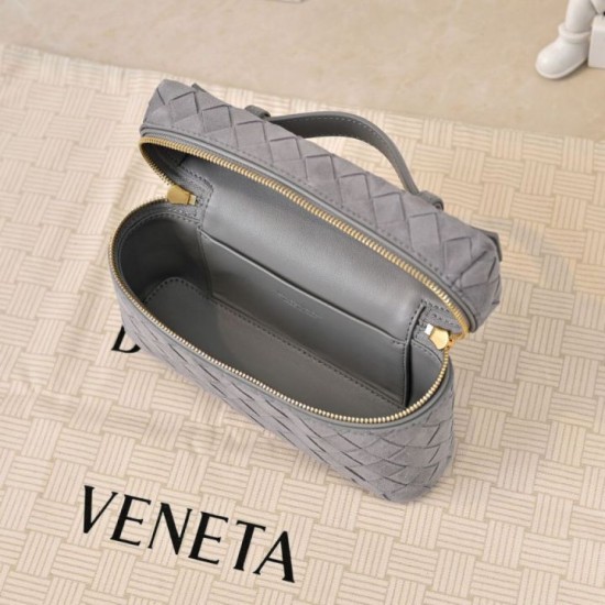 Mirror Quality Replica Bottega Veneta Makeup Case in Gray Suede Clone