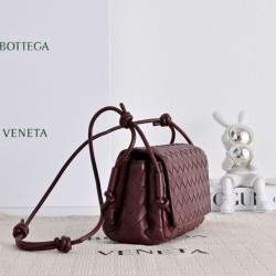 Luxury Replica Bottega Veneta Notturno Intrecciato Shoulder Bag Burgundy Knockoff Mirror Quality Replica Bottega Veneta Notturno Intrecciato Shoulder Bag Burgundy Clone