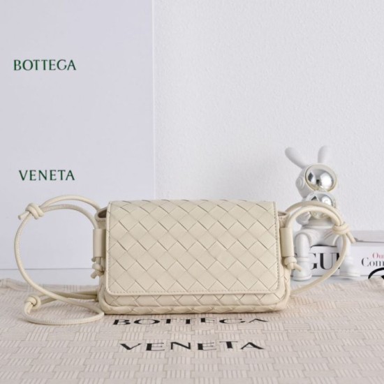 Mirror Quality Replica Bottega Veneta Notturno Intrecciato Shoulder Bag White Clone