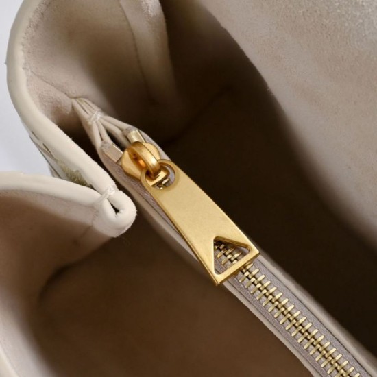 Mirror Quality Replica Bottega Veneta Notturno Intrecciato Shoulder Bag White Clone