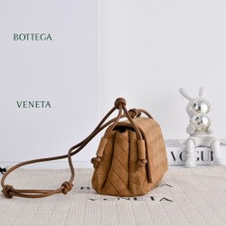 Mirror Quality Replica Bottega Veneta Notturno Intrecciato Shoulder Bag Brown Suede Clone