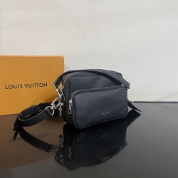 Mirror Quality Replica Louis Vuitton Nil Men's Shoulder Bag M27999 Black Clone