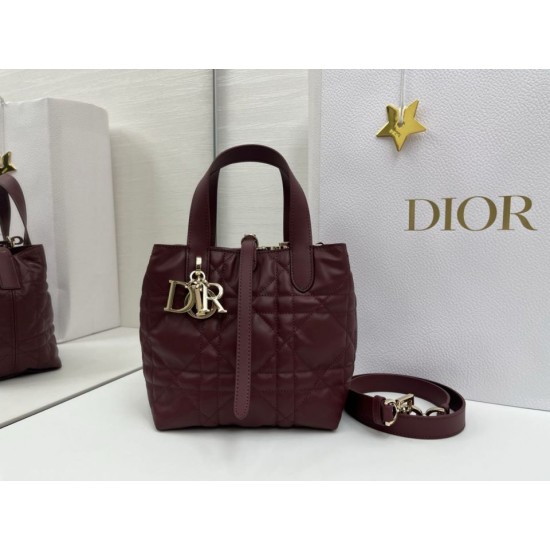 Luxury Replica Dior Toujours Small Vertical Tote Bag in Burgundy Knockoff Mirror Quality Replica Dior Toujours Small Vertical Tote Bag in Burgundy Clone