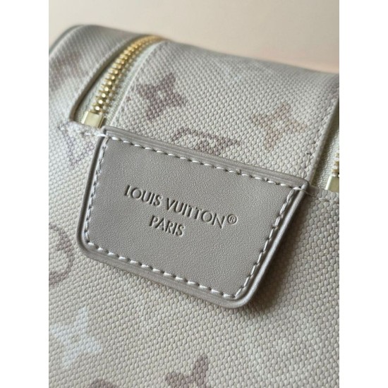 Mirror Quality Replica Louis Vuitton Embossed Cosmetic Pouch M26191 Clone
