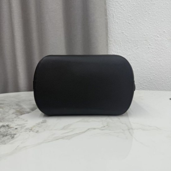 Mirror Quality Replica Dior Médaillon Medium Bucket Bag M1532 Black Clone