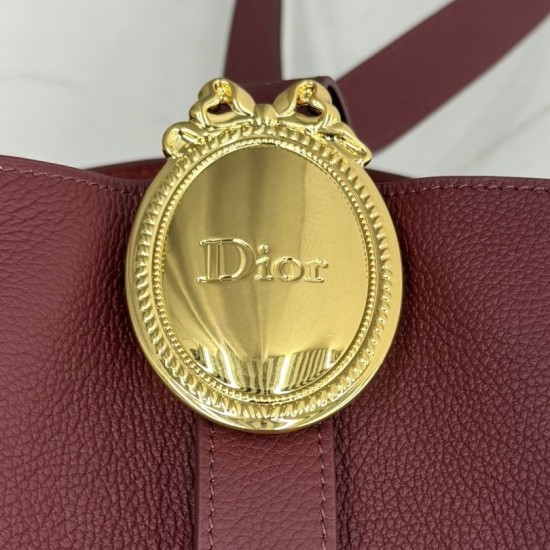 Mirror Quality Replica Dior Médaillon Medium Bucket Bag M1532 Burgundy Clone