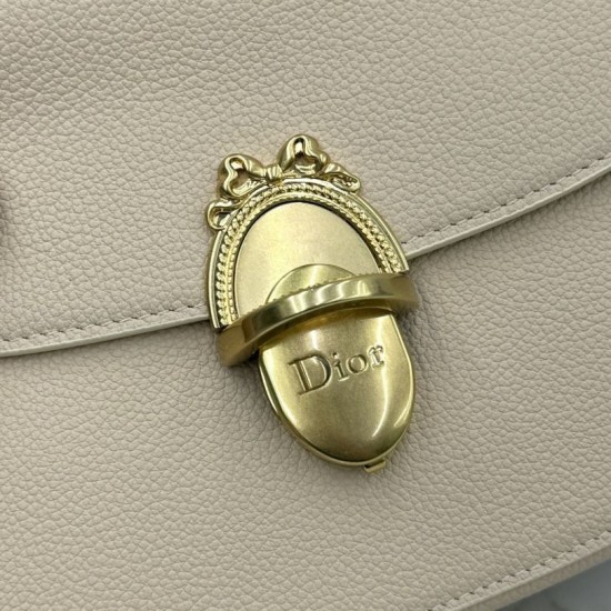 Luxury Replica Dior Medallion Crossbody Bag 23cm M3920 Apricot Knockoff Mirror Quality Replica Dior Medallion Crossbody Bag 23cm M3920 Apricot Clone