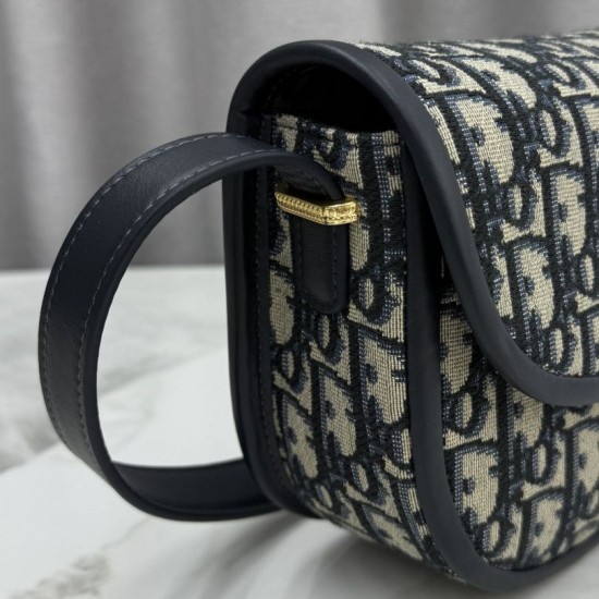 Luxury Replica Dior Medallion shoulder bag M3920 Oblique blue Knockoff Mirror Quality Replica Dior Medallion shoulder bag M3920 Oblique blue Clone