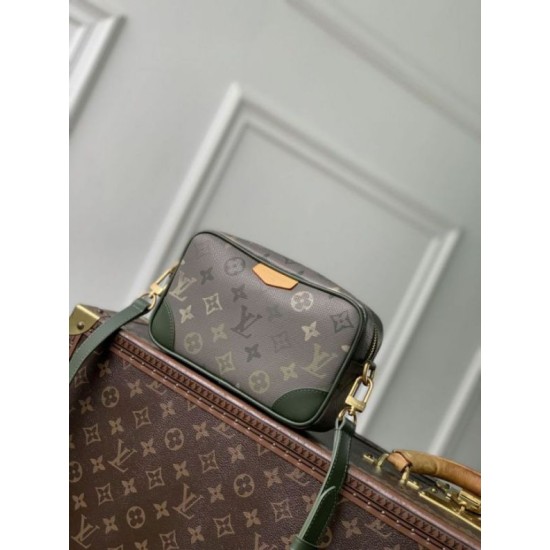 Mirror Quality Replica Louis Vuitton Trocadéro Mini Bag Men's M26937 Clone