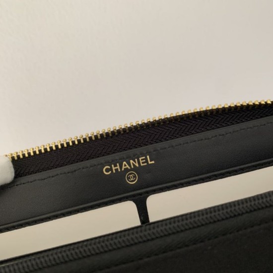Fake Calfskin Gold-Tone Metal Wallet AP1899 black Replica